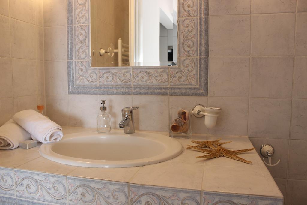 Pinehouse King Suite Νικήτη Εξωτερικό φωτογραφία